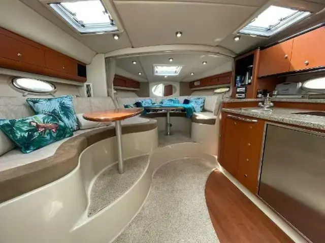 Chaparral 330 Signature