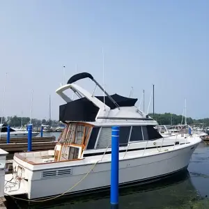 1987 Bayliner 3288 Motor Yacht