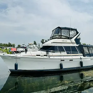 1986 Bayliner 3270 Motoryacht