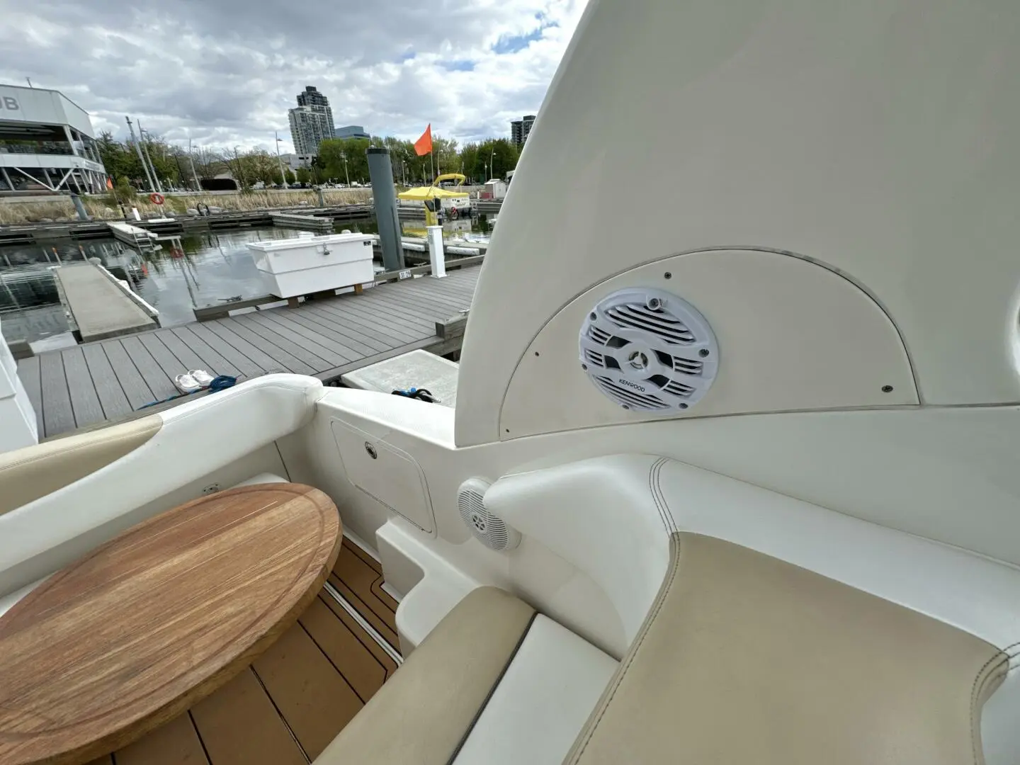 2009 Sea Ray sundancer 280