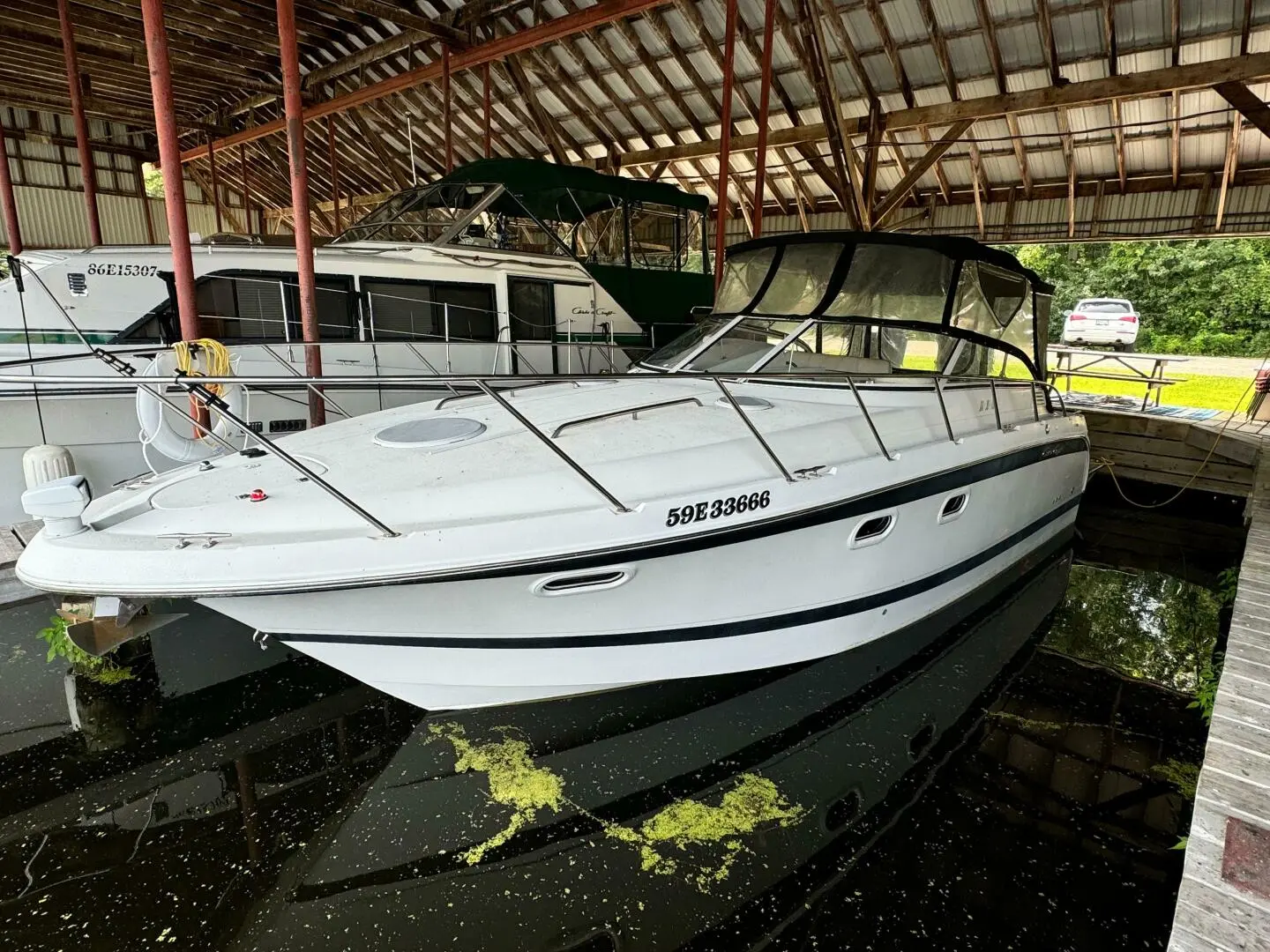 1999 Volvo Penta 300 express cruiser