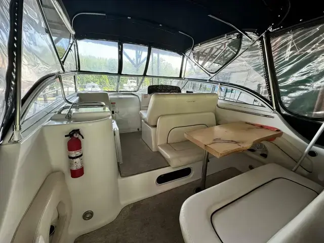 Chris Craft 300 Express Cruiser