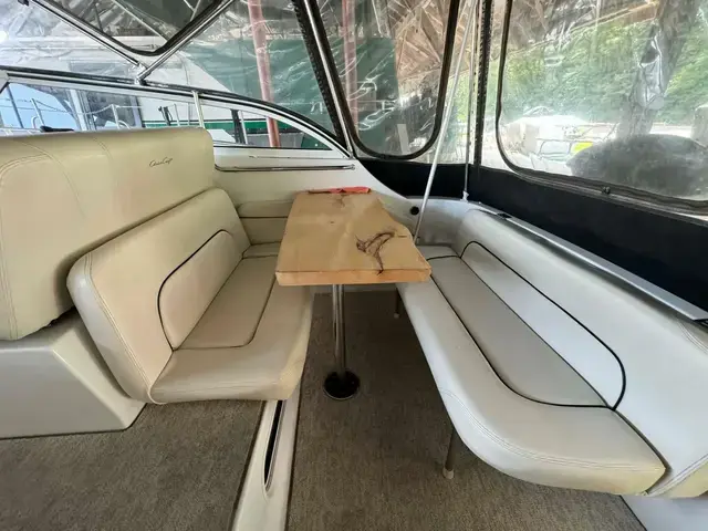 Chris Craft 300 Express Cruiser