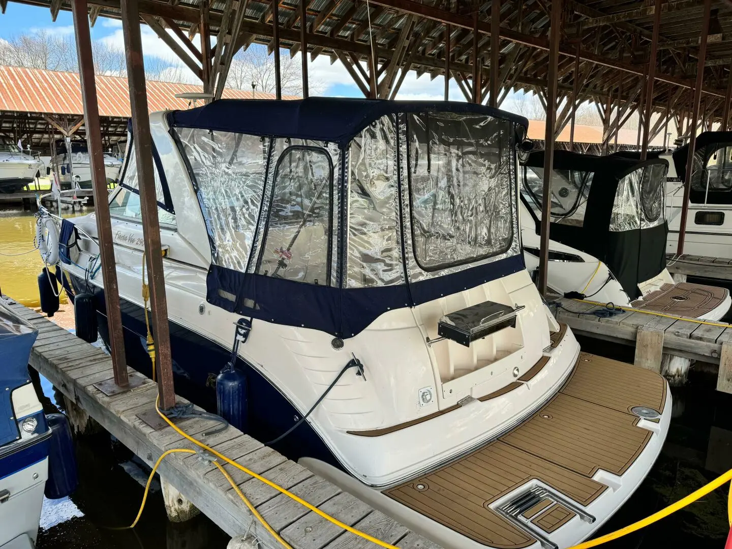 2004 Rinker 290 fiesta ve