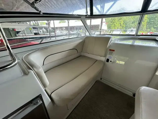 Chris Craft 300 Express Cruiser