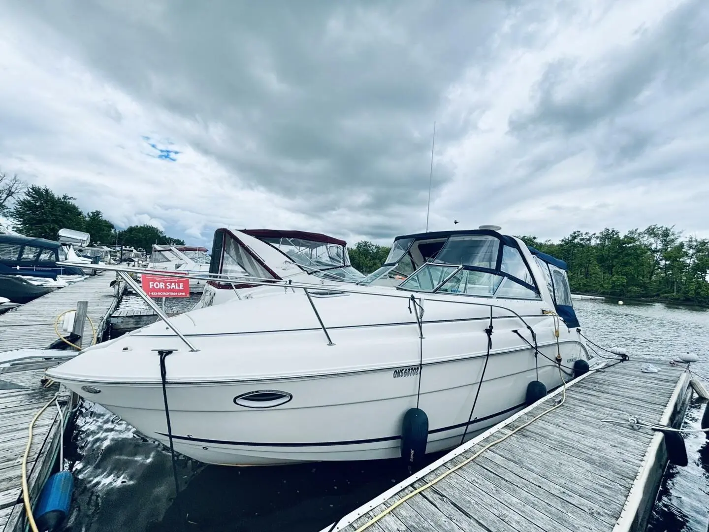 2004 Rinker fiesta vee 290