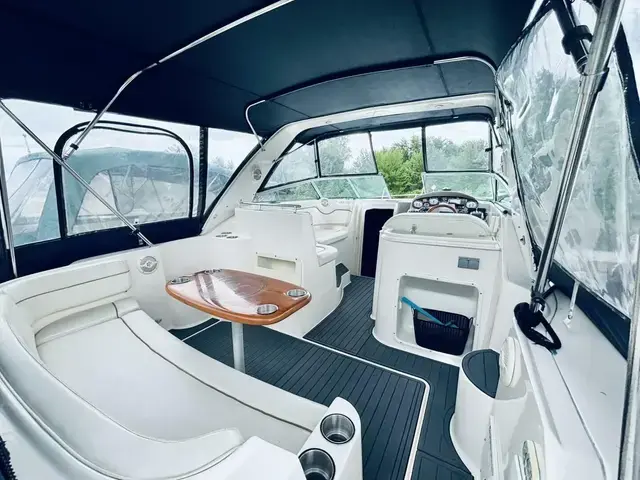 Rinker 290 Fiesta Vee