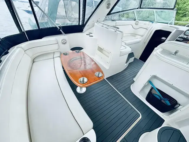 Rinker 290 Fiesta Vee