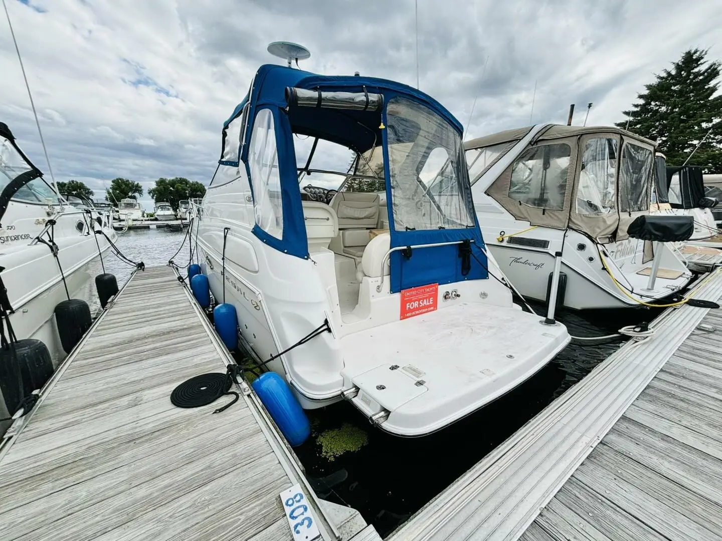 2002 Regal 2860 commodore