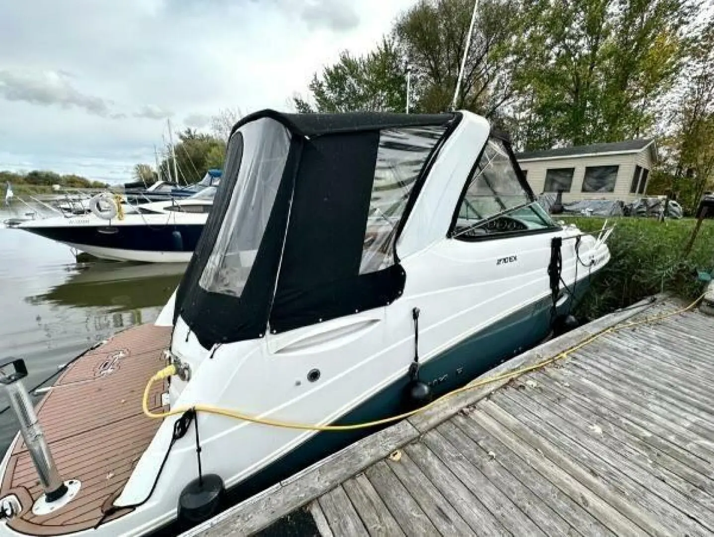 2019 Rinker 270 ex