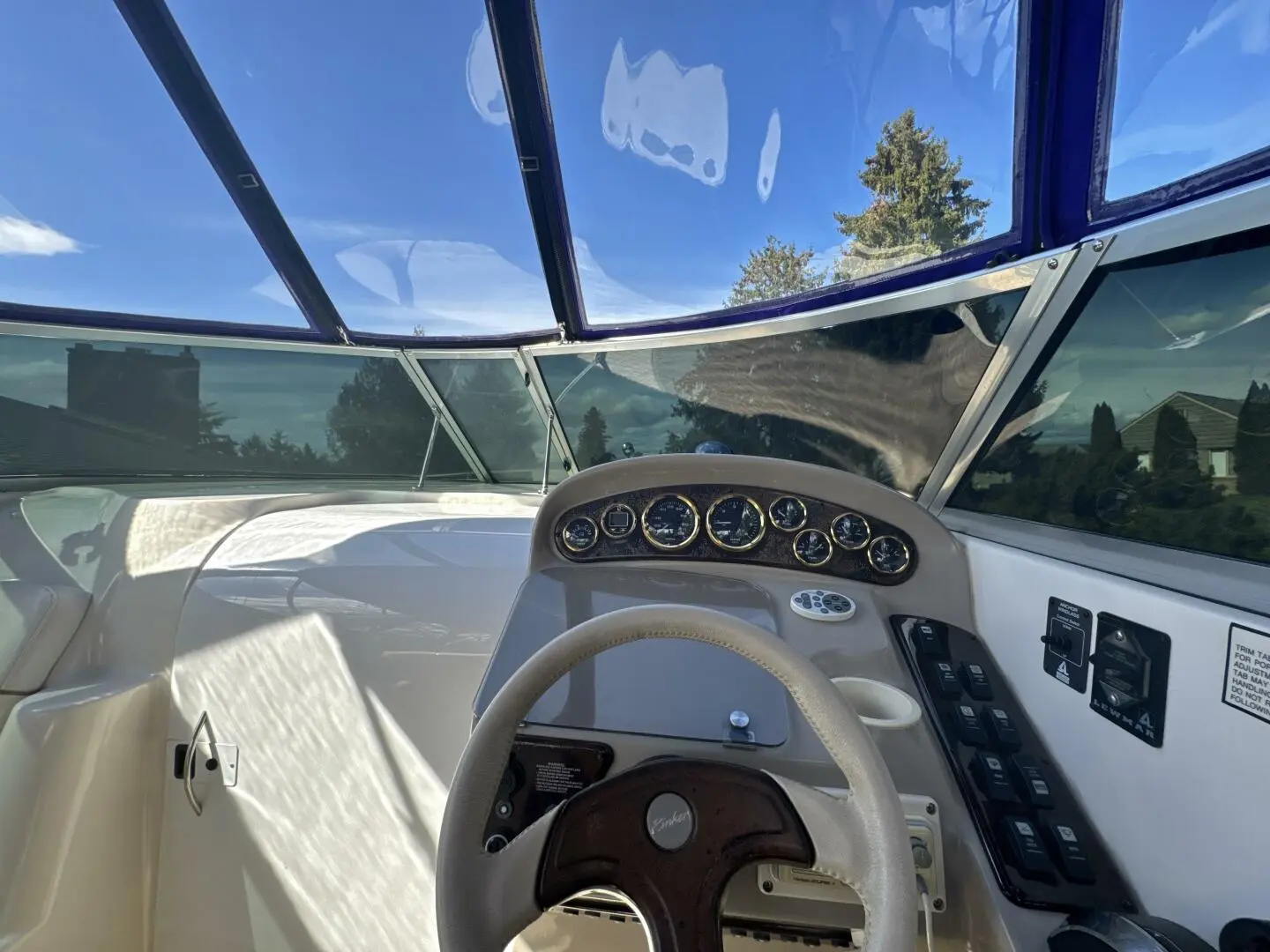 2002 Rinker fiesta vee 270