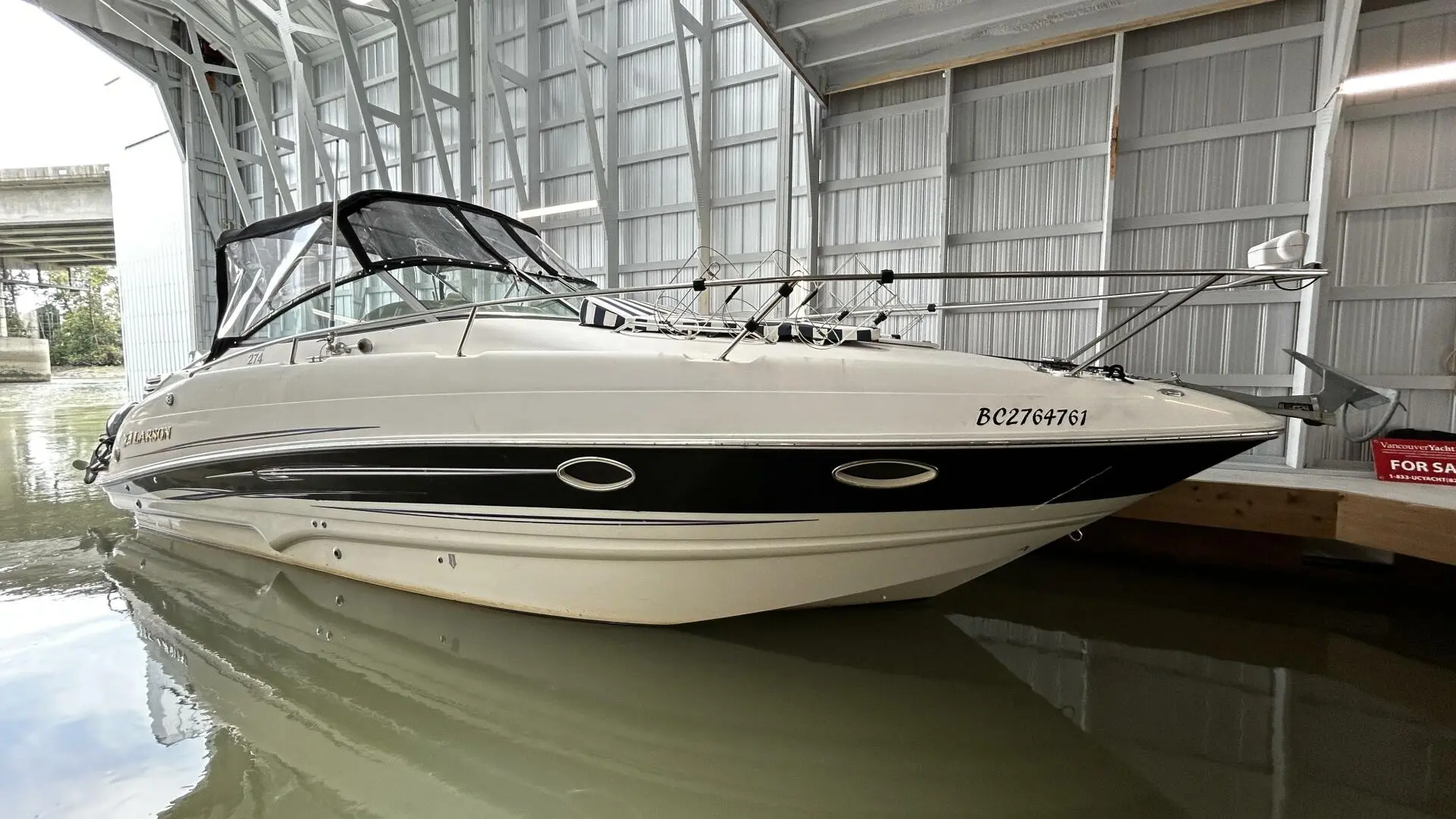 2011 Larson 274 cabrio