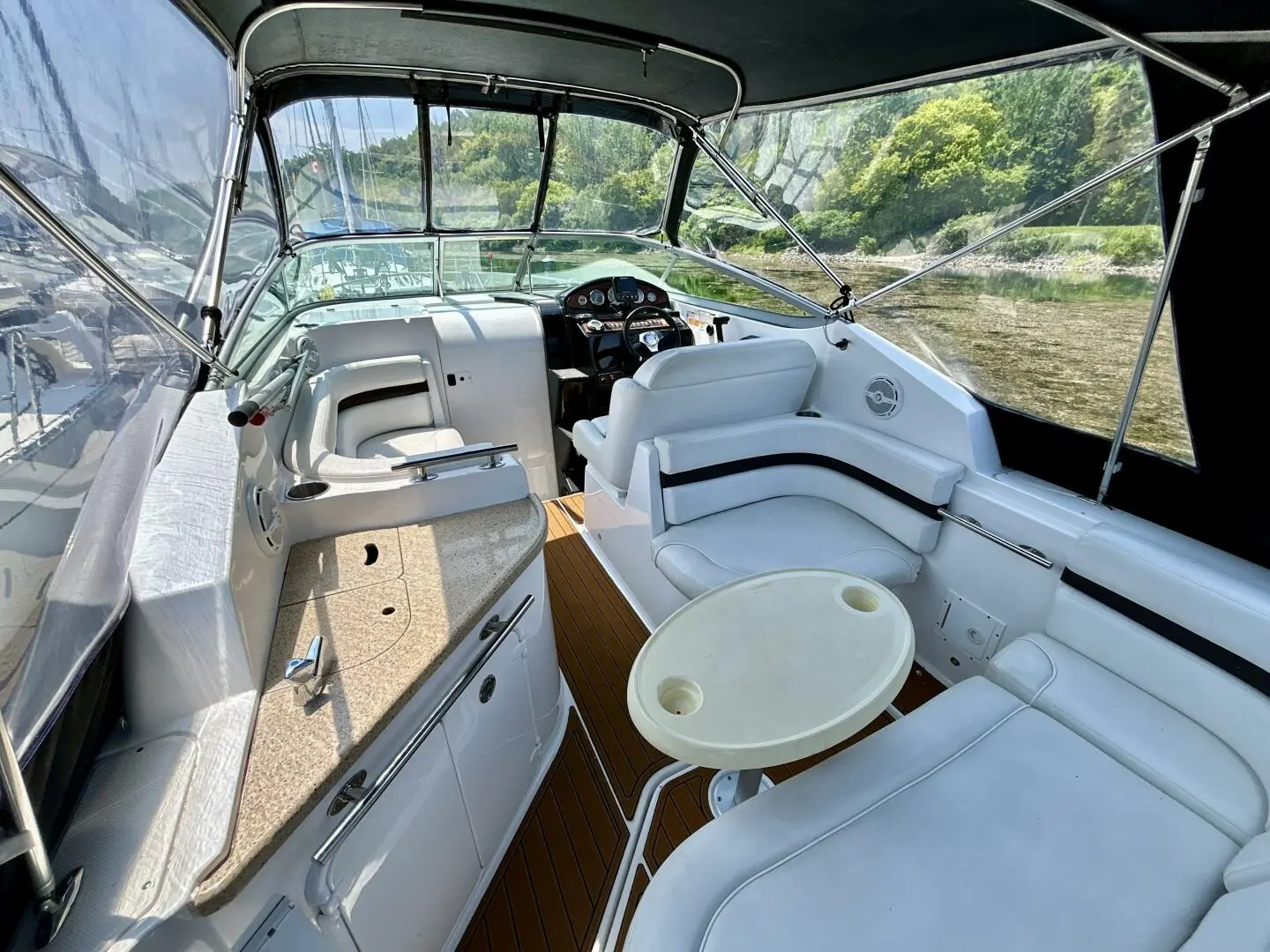 2013 Rinker express cruiser 260