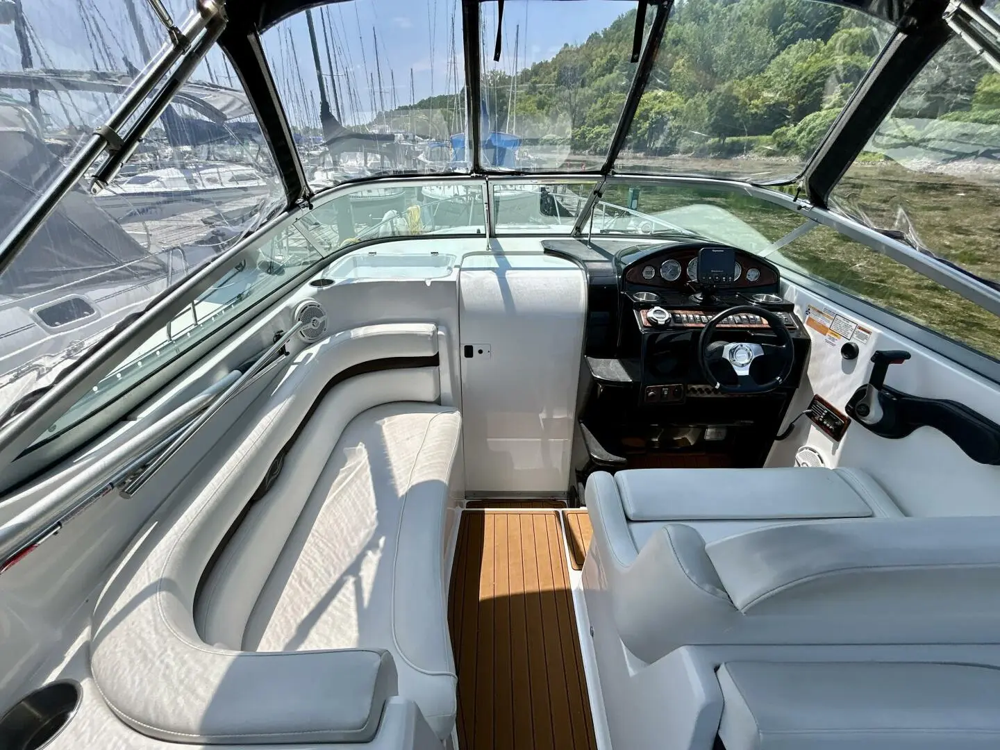 2013 Rinker express cruiser 260