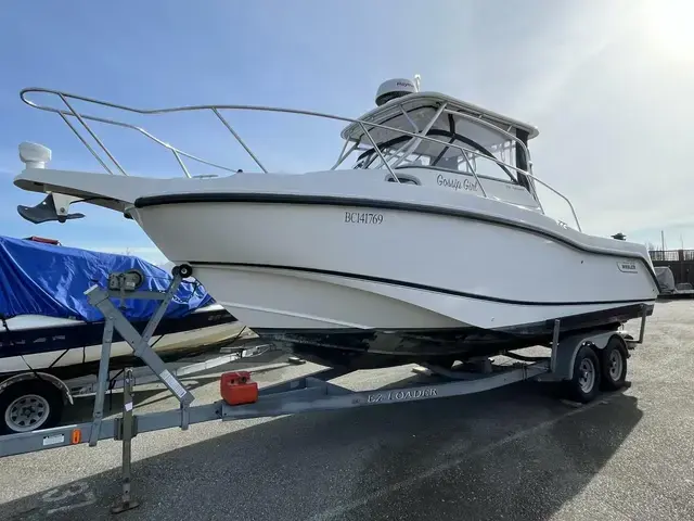 Boston Whaler 255 Conquest