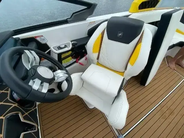 Nautique Boats GS24