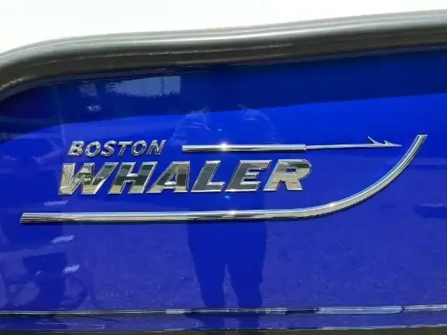 Boston Whaler 240 Vantage