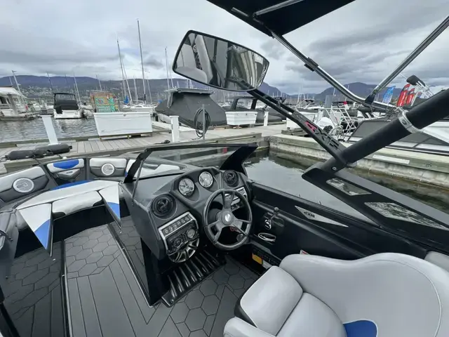 Axis Boats A24 Wake Research