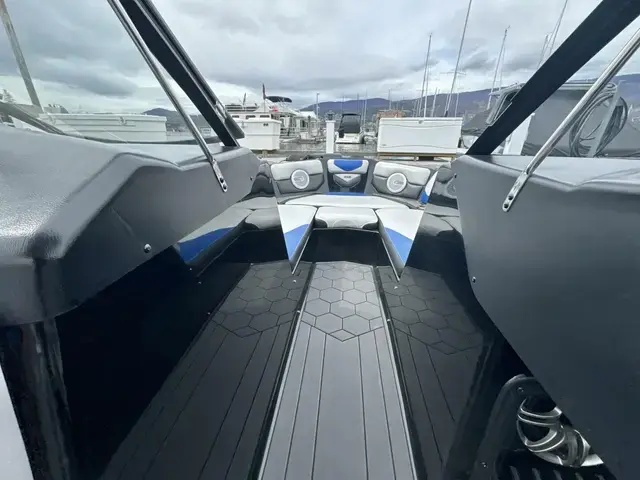 Axis Boats A24 Wake Research