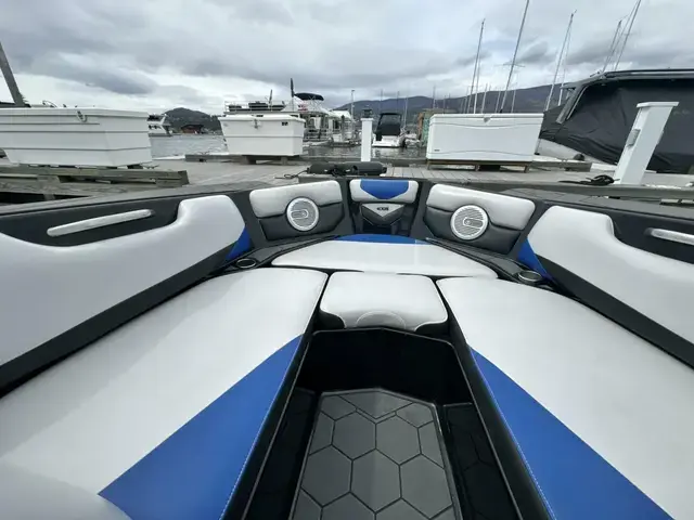 Axis Boats A24 Wake Research