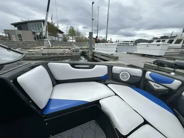 Axis Boats A24 Wake Research