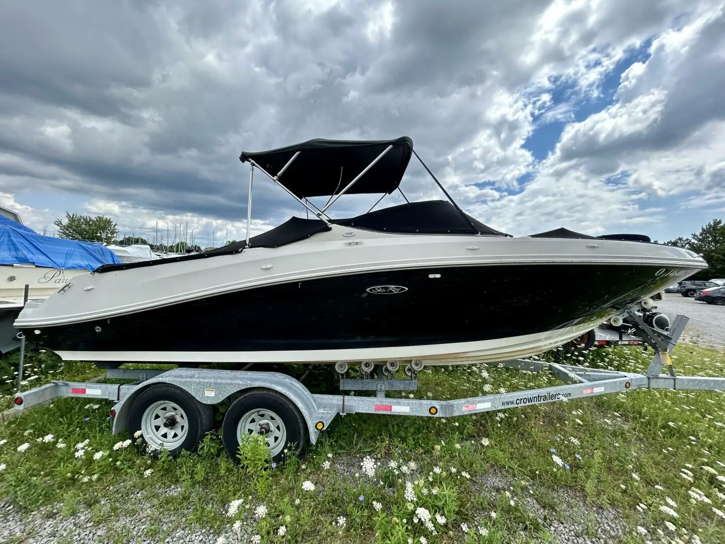 2007 Sea Ray 230 select