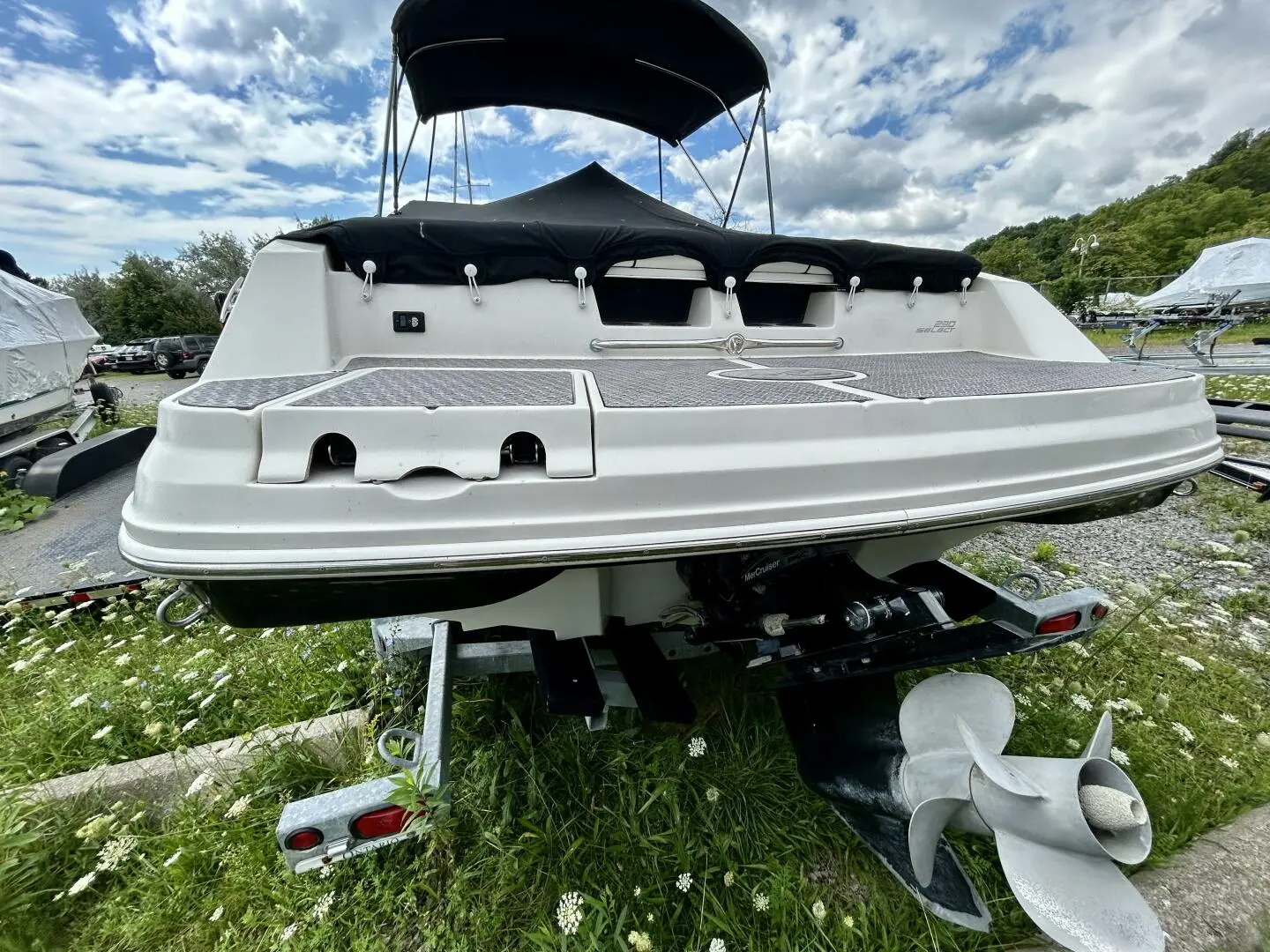 2007 Sea Ray 230 select