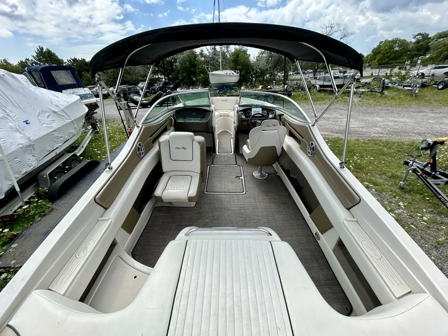 2007 Sea Ray 230 select