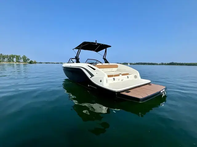 Bayliner 2250 Dx