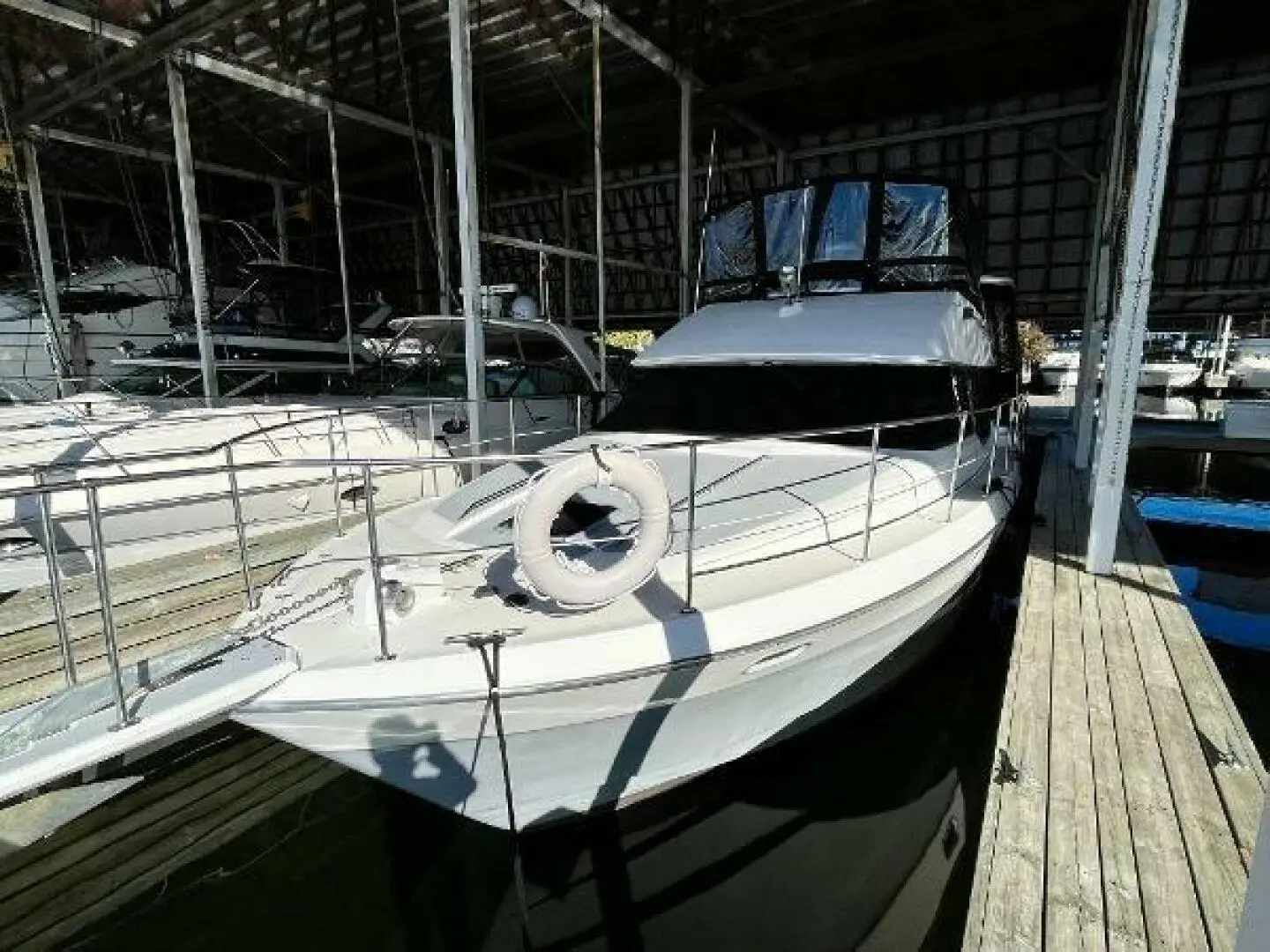 1990 Bayliner 4387 motor yacht