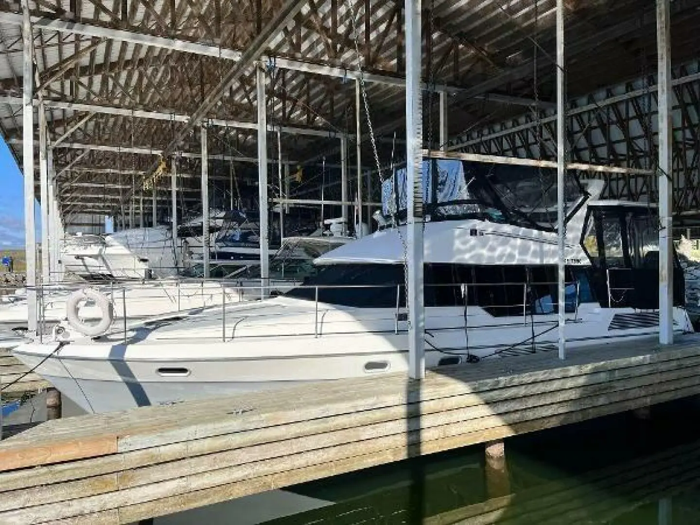 1990 Bayliner 4387 motor yacht