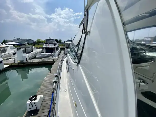 Cruisers Yachts 455 Express