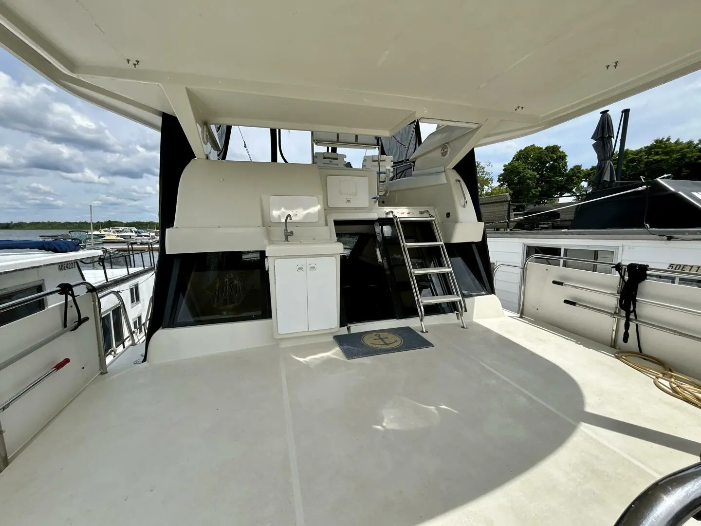 1995 Silverton 41 motor yacht