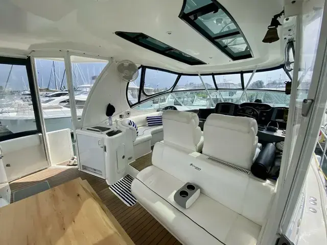 Cruisers Yachts 455 Express