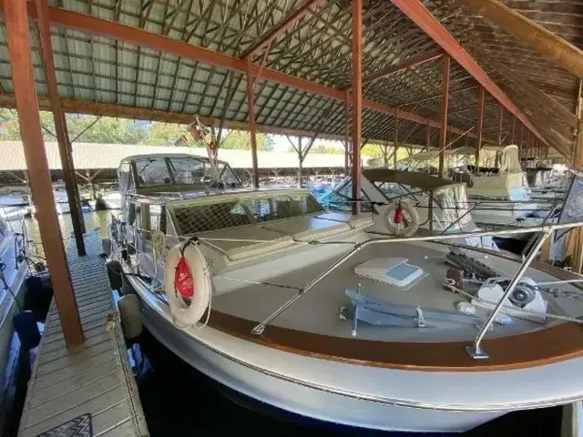 Chris Craft 42 Commander