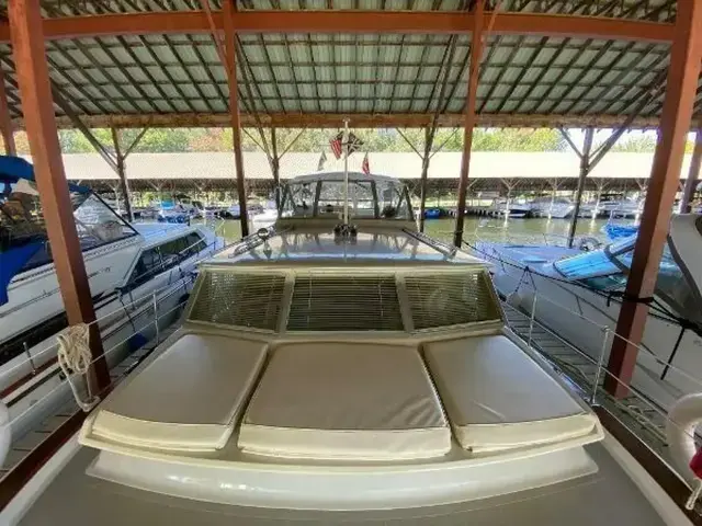 Chris Craft 42 Commander