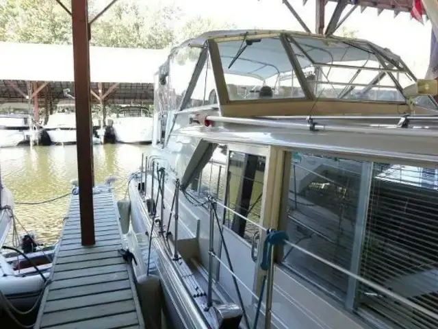 Chris Craft 42 Commander