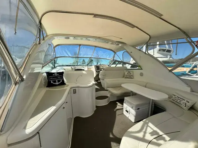 Cruisers Yachts 4270 Esprit