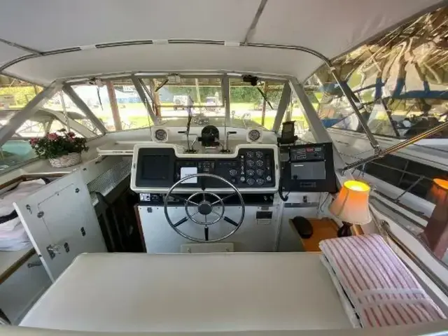 Chris Craft 42 Commander