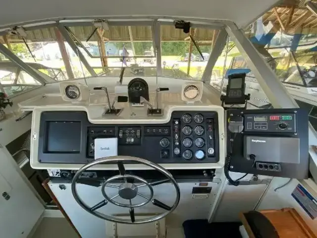 Chris Craft 42 Commander