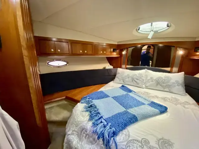 Cruisers Yachts 455 Express