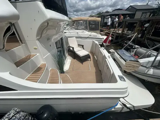 Carver 41 Cockpit Motor Yacht