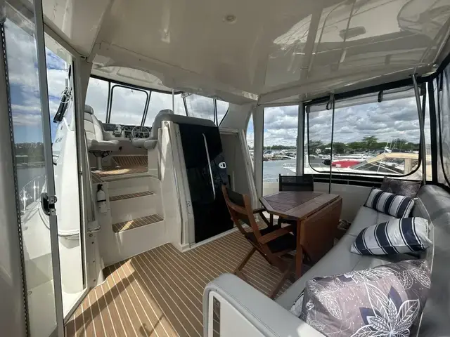 Carver 41 Cockpit Motor Yacht