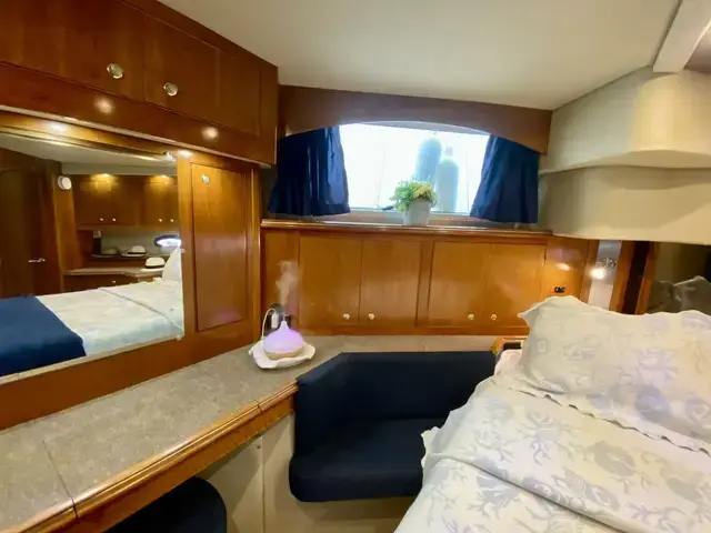 Cruisers Yachts 455 Express