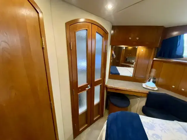 Cruisers Yachts 455 Express