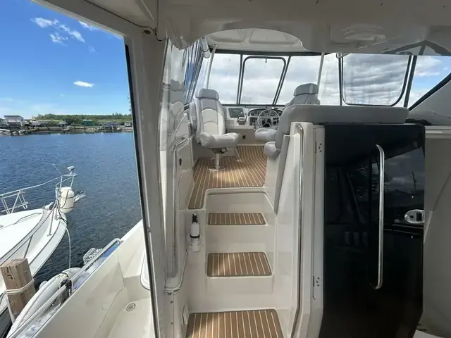 Carver 41 Cockpit Motor Yacht