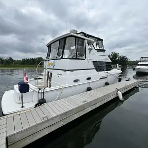 2000 Carver 404 Cockpit Motor Yacht