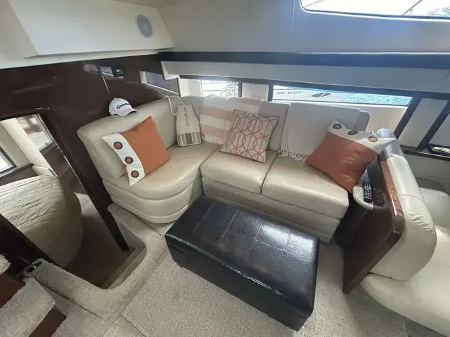 Carver 41 Cockpit Motor Yacht