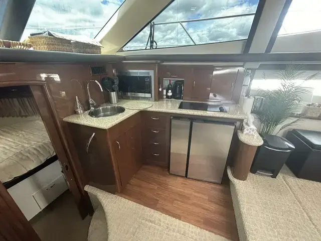 Carver 41 Cockpit Motor Yacht