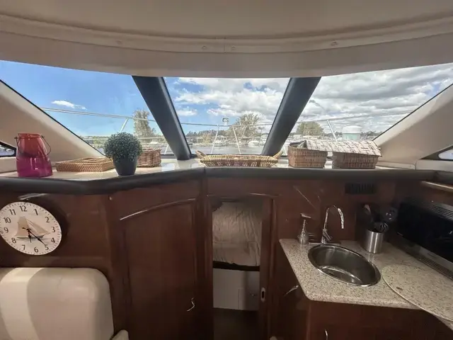 Carver 41 Cockpit Motor Yacht